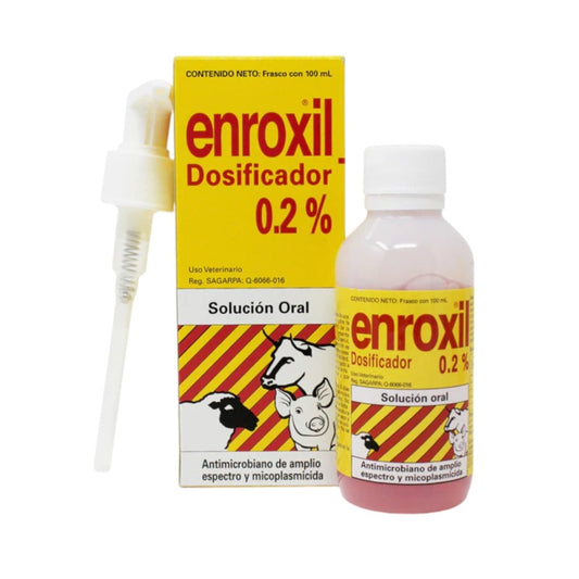 Enroxil 0.2%, frasco de solución oral antimicrobiana para uso veterinario en bovinos, ovinos y porcinos