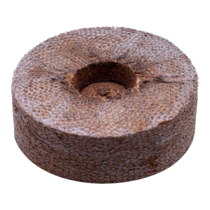 detalle de un peat pellet biodegradable  para germinar semillas.
