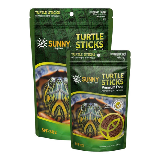 Envases de alimento para tortugas Sunny Turtle Sticks en presentaciones de 90g y 300g, mostrando los palitos flotantes de 7 a 9 mm ricos en vitaminas y minerales, en Kamalitas.