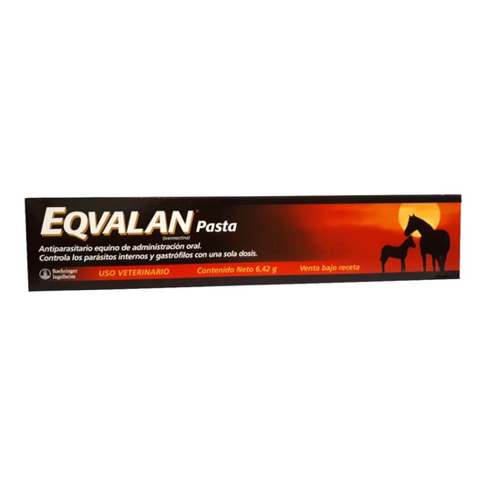 Jeringa de Eqvalan pasta desparasitante para caballos, tratamiento oral con ivermectina para el control de estróngilos y parásitos internos.