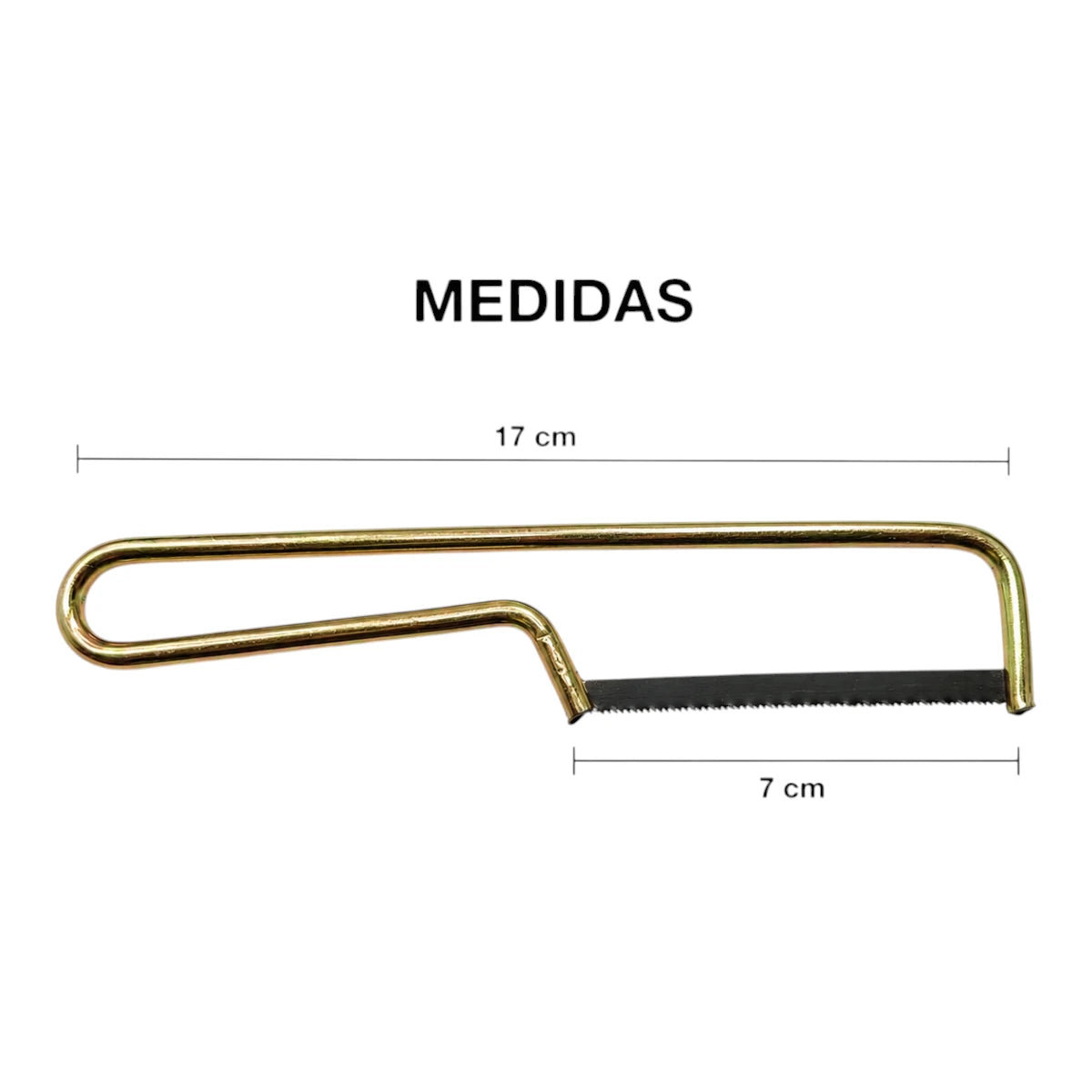 Diagrama que detalla las medidas de la segueta para gallos: arco de 17 centímetros y hoja de 7 centímetros;  ligera y fácil de usar, en Kamalitas.