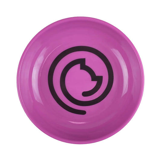 Vista interior de un plato rosa para gato hecho de bambú con un tierno diseño gráfico de gatito, ideal para gatos que buscan comodidad y estilo.