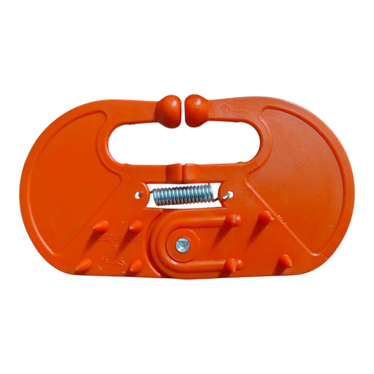 Arete para destete tipo placa color naranja visto de frente con resorte.