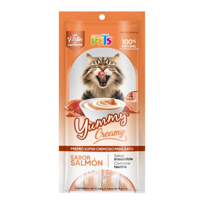 Sobre de premio Yummi Creamy sabor salmón para gatos, con 4 tubos de 14g