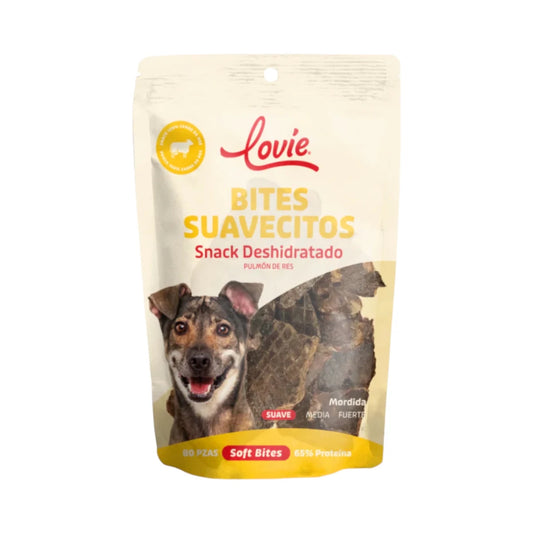 Imagen del empaque de Bites Suavecitos Lovie, snack deshidratado de pulmón de res para perros con mordida suave.
